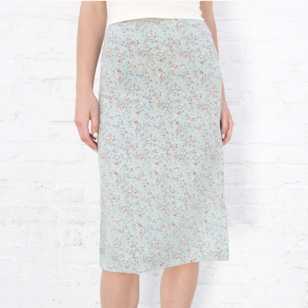 Brandy Melville floral Phoebe skirt